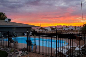 Lake Havasu Apartment with Pool 4 Mi to Beach!